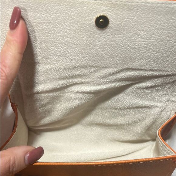 TORY BURCH TY7022 WOMEN'S CAT EYE SUNGLASSES - Picture 10 of 13